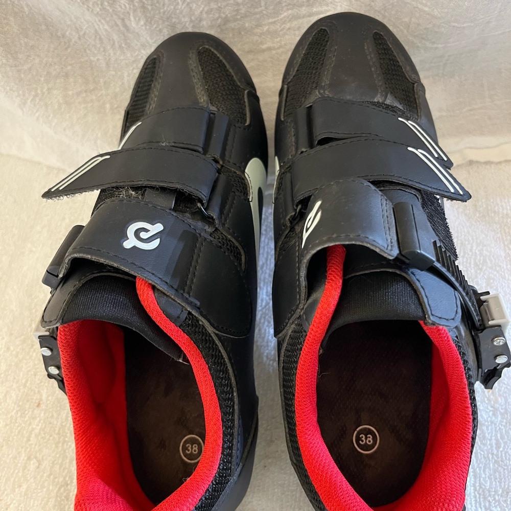 Peloton Black Cycling Shoes with Red Interior 38